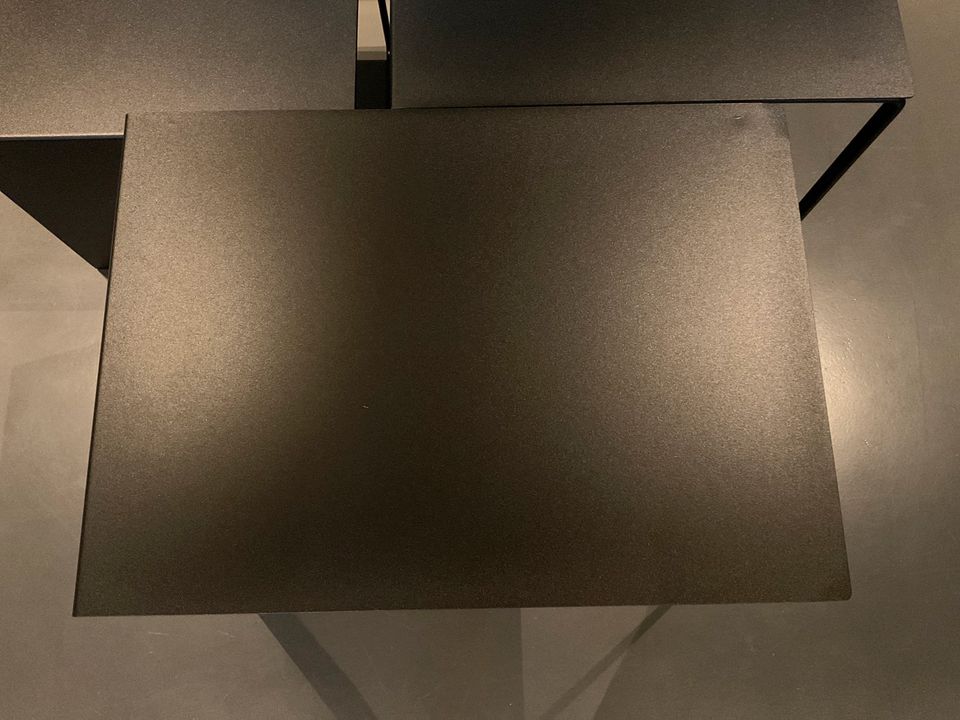 Ferm Living Cluster Tabels schwarz