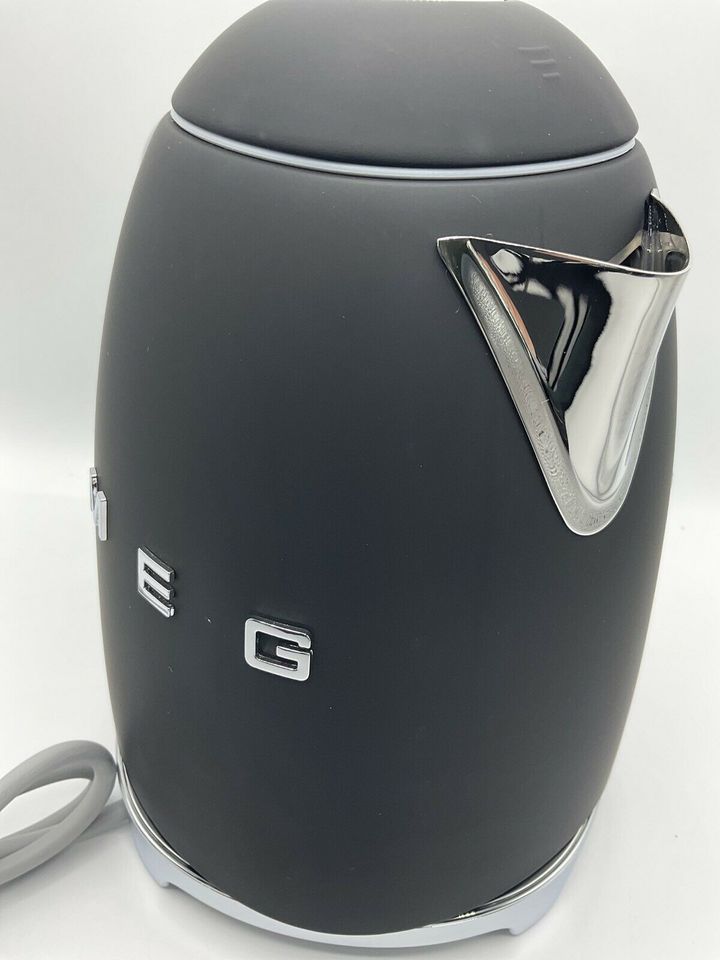 Smeg Wasserkocher schwarz matt