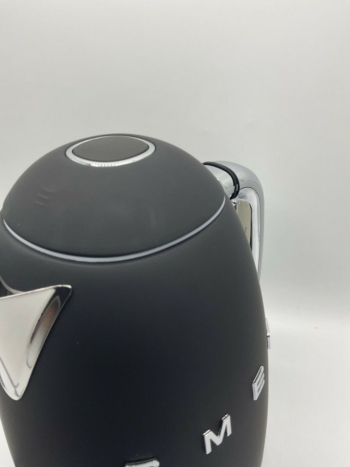 Smeg Wasserkocher schwarz matt