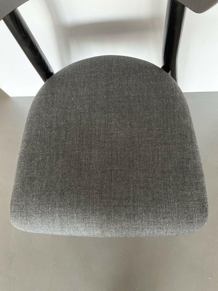 Conmoto Stuhl schwarz ohne Armlehne