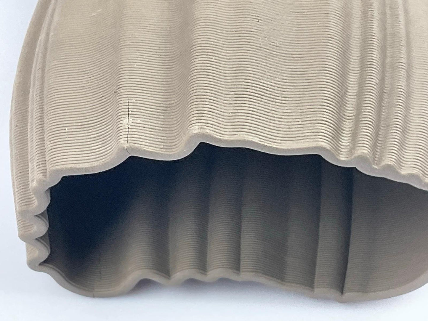 Ferm Living Moire Vase Gr. S Höhe 20 cm anthrazit