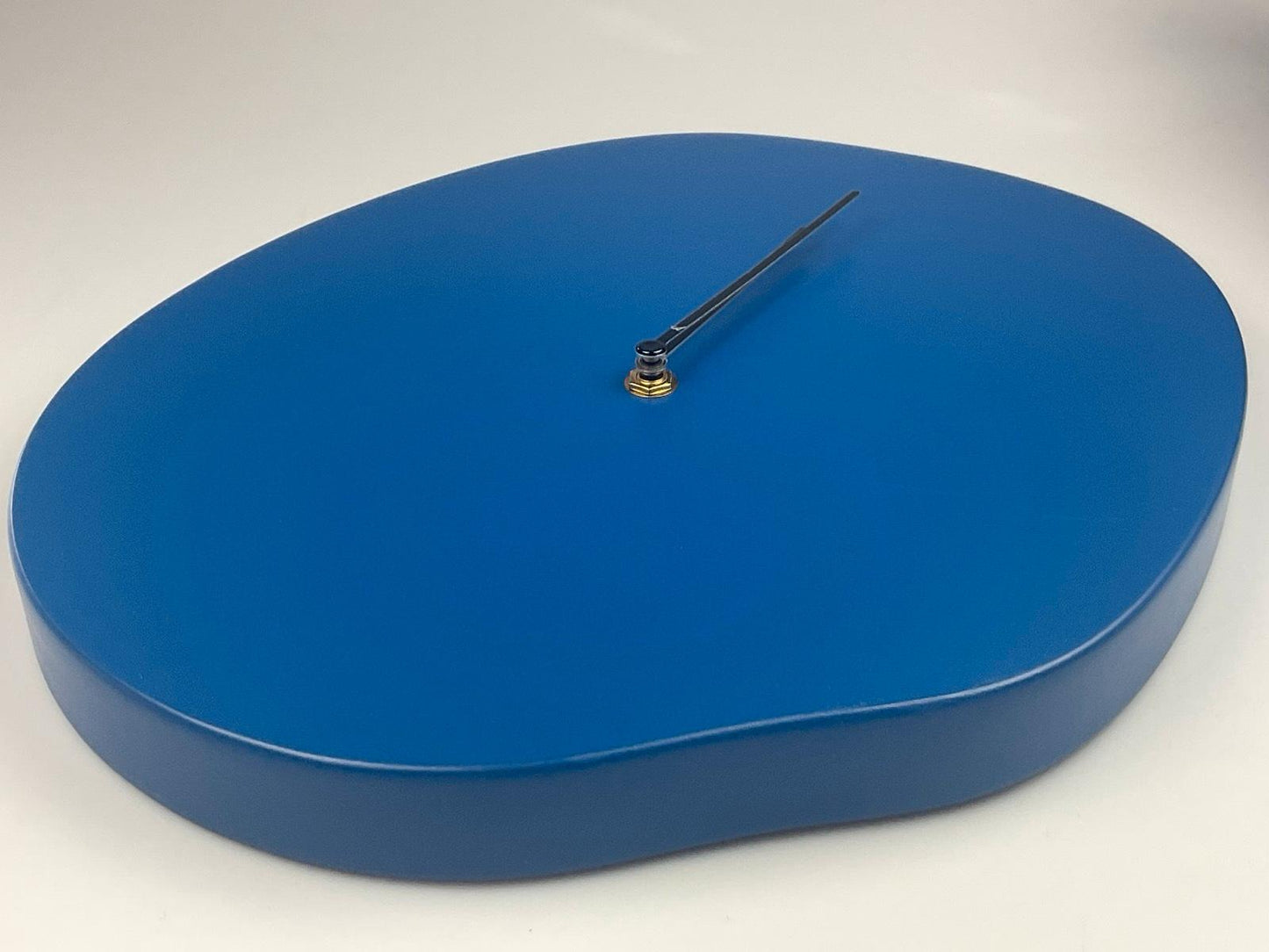 Ferm living Melt Wanduhr blau