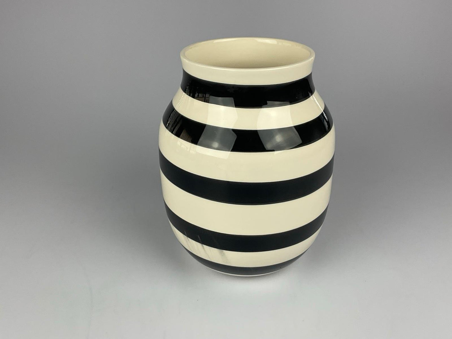 Kähler Omaggio Vase schwarz weiß Medium Höhe 20cm