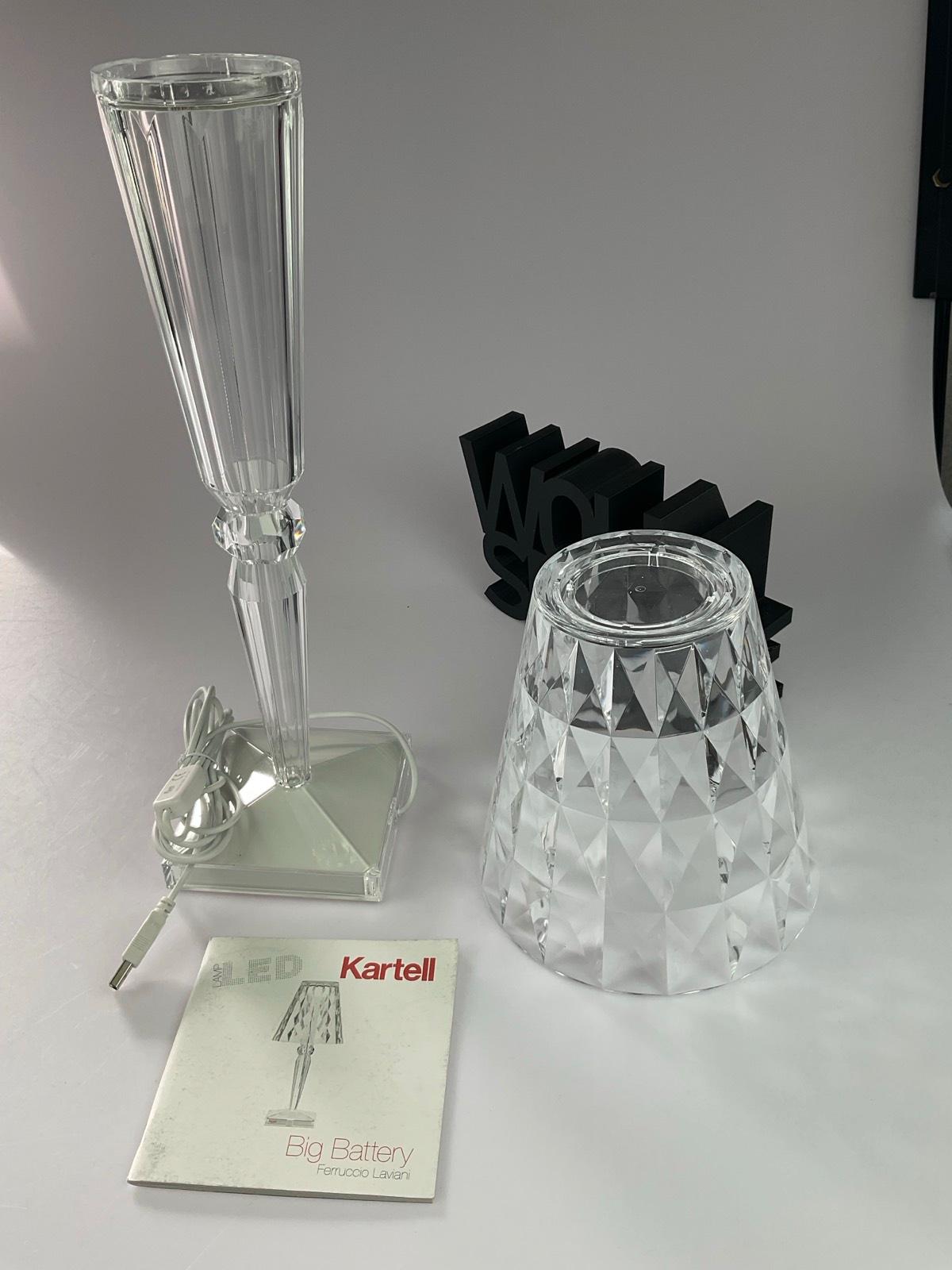 Kartell Big Battery mit Kabel glasklar