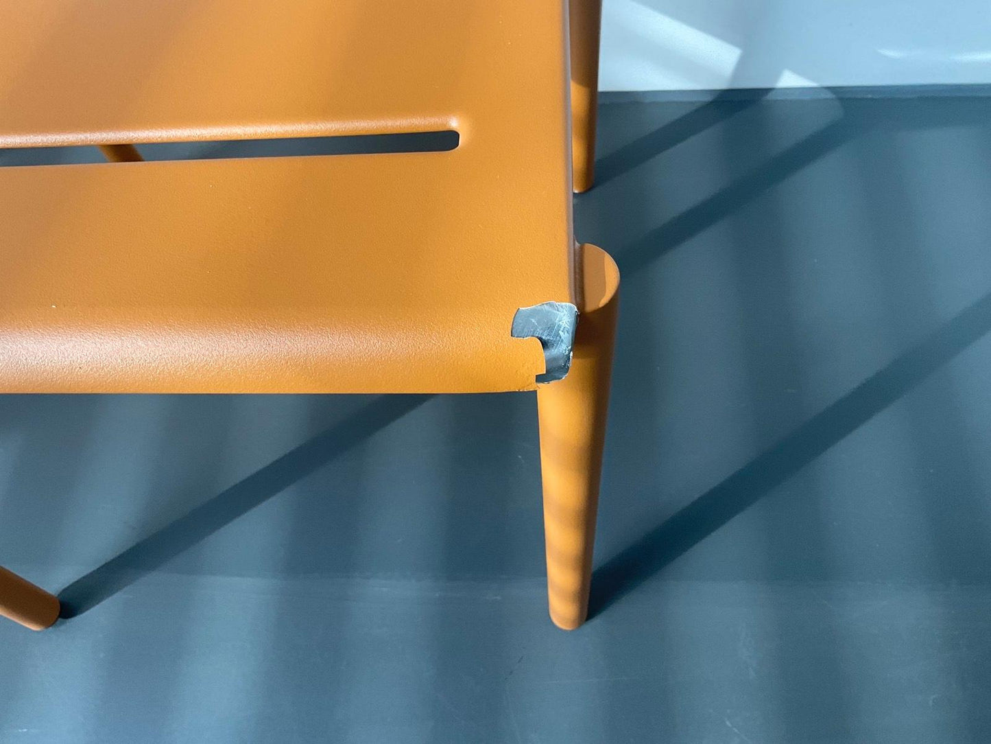 Muuto - Linear Steel Side Chair Burns orange - Gartenstuhl