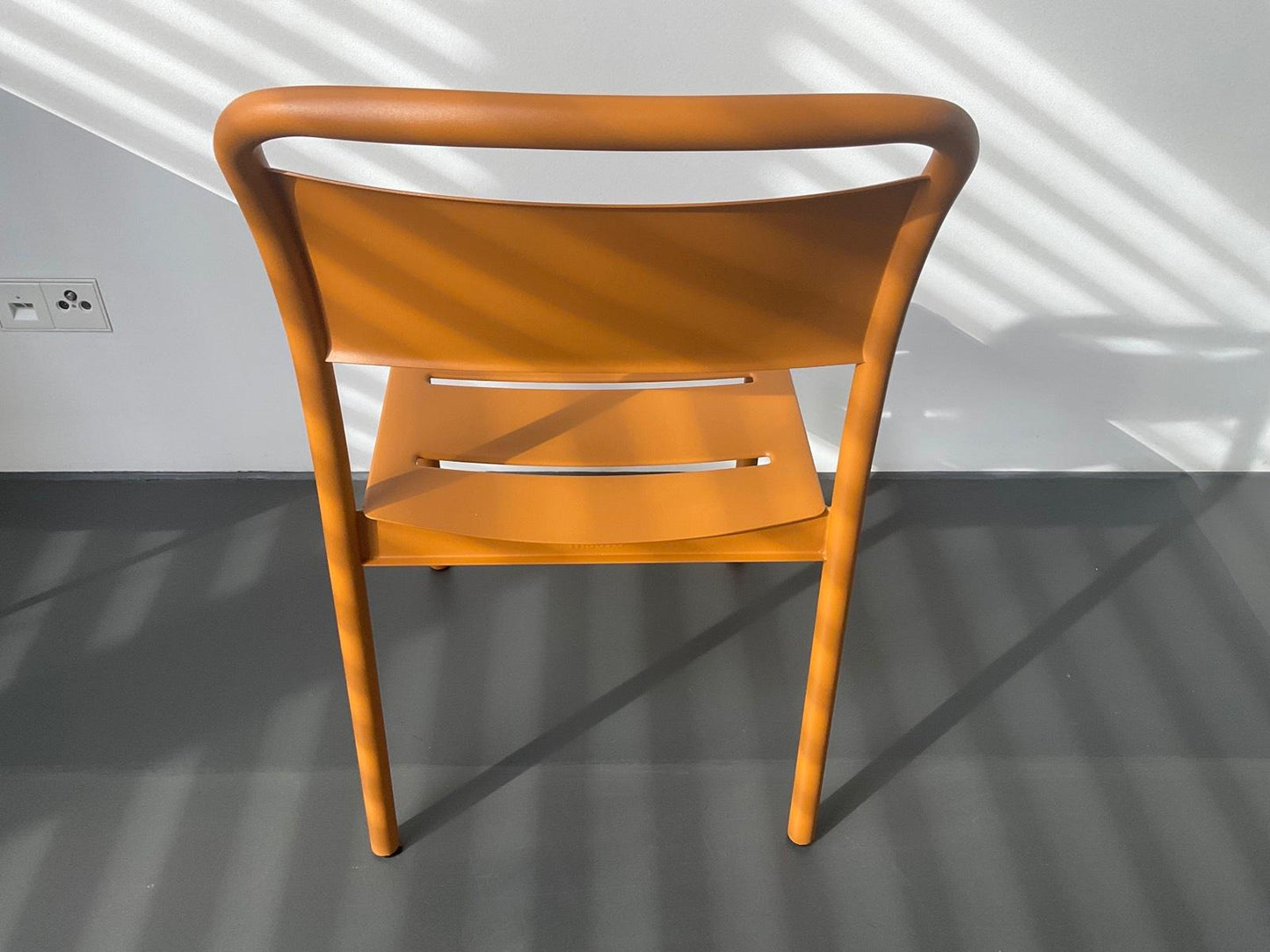 Muuto - Linear Steel Side Chair Burns orange - Gartenstuhl