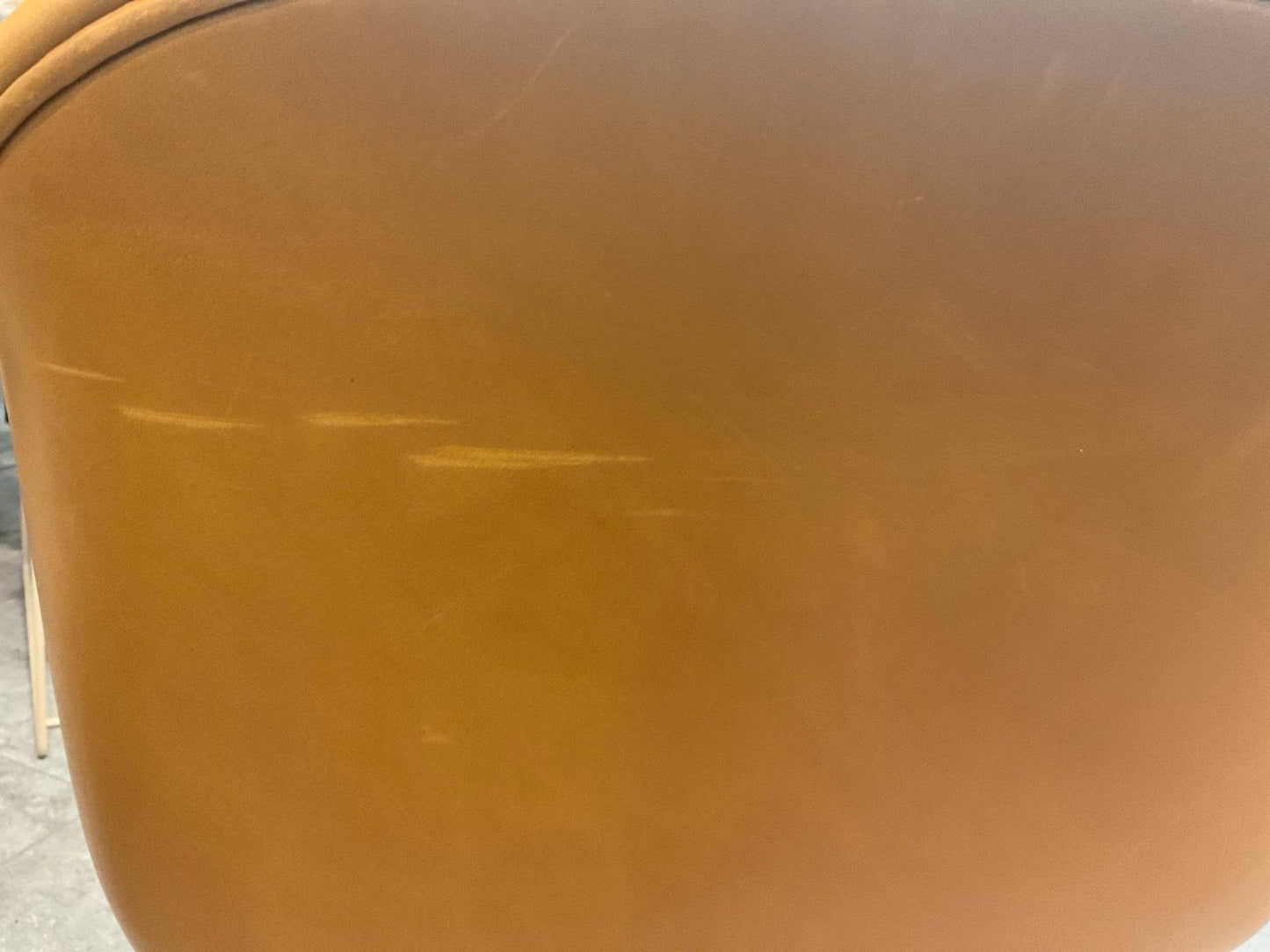 Muuto Fiber Chair Drehstuhl schwarz/cognac