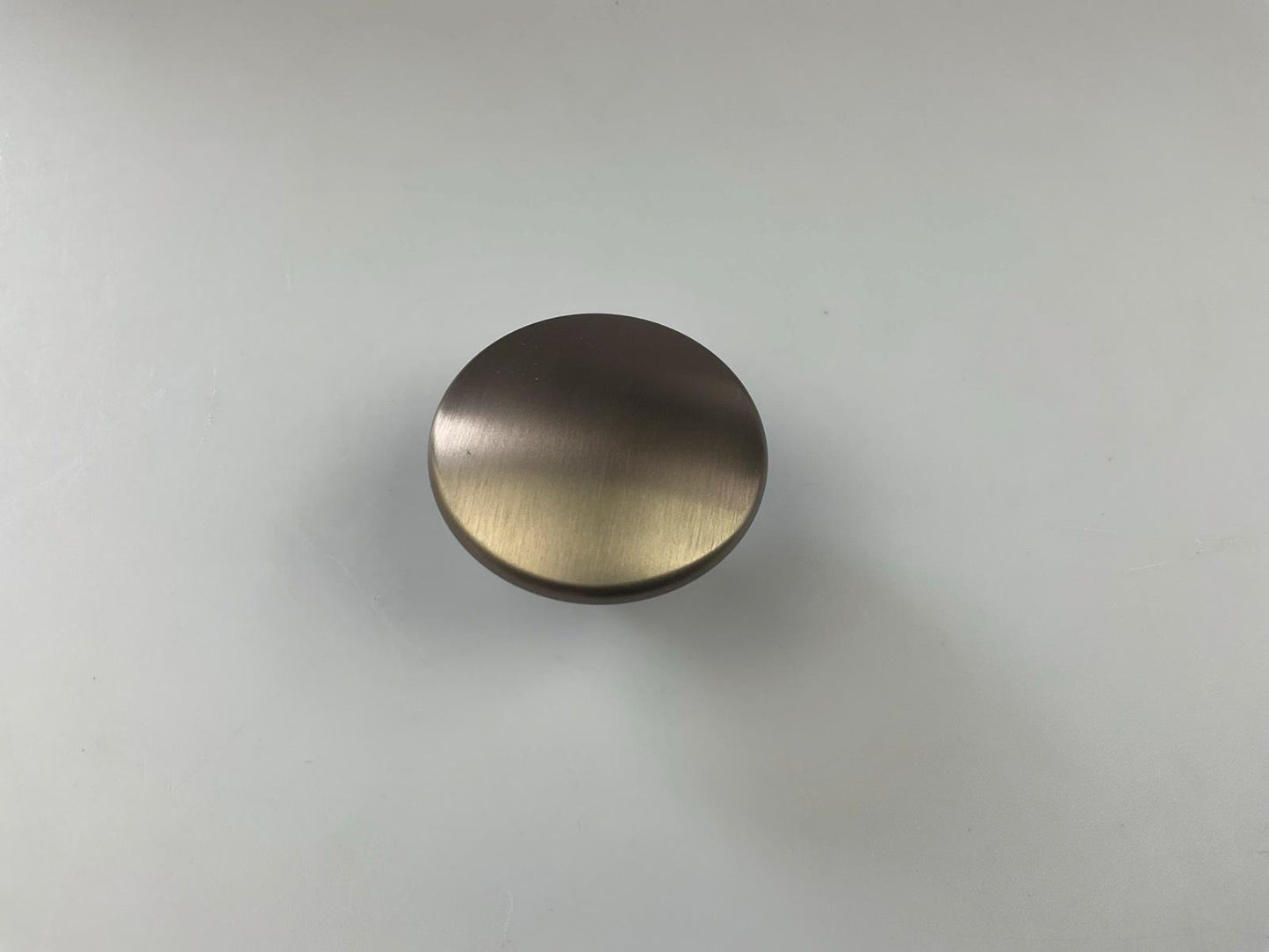 Muuto Metal Dots 5 cm taupe