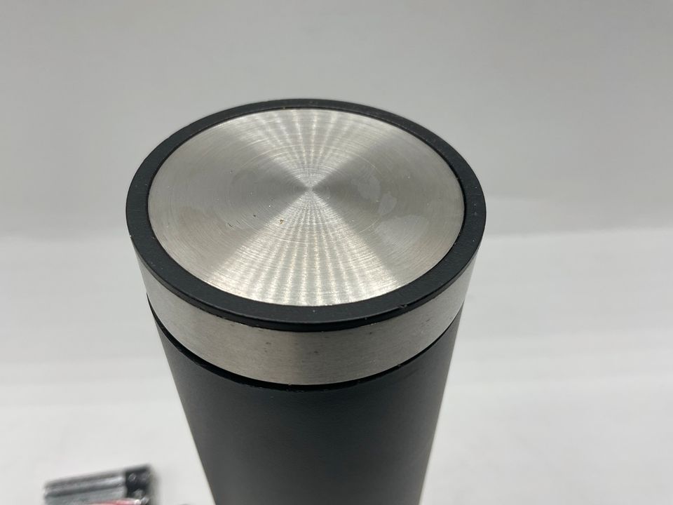 AdHoc Pfeffer- oder Salz Kippmühle schwarz
