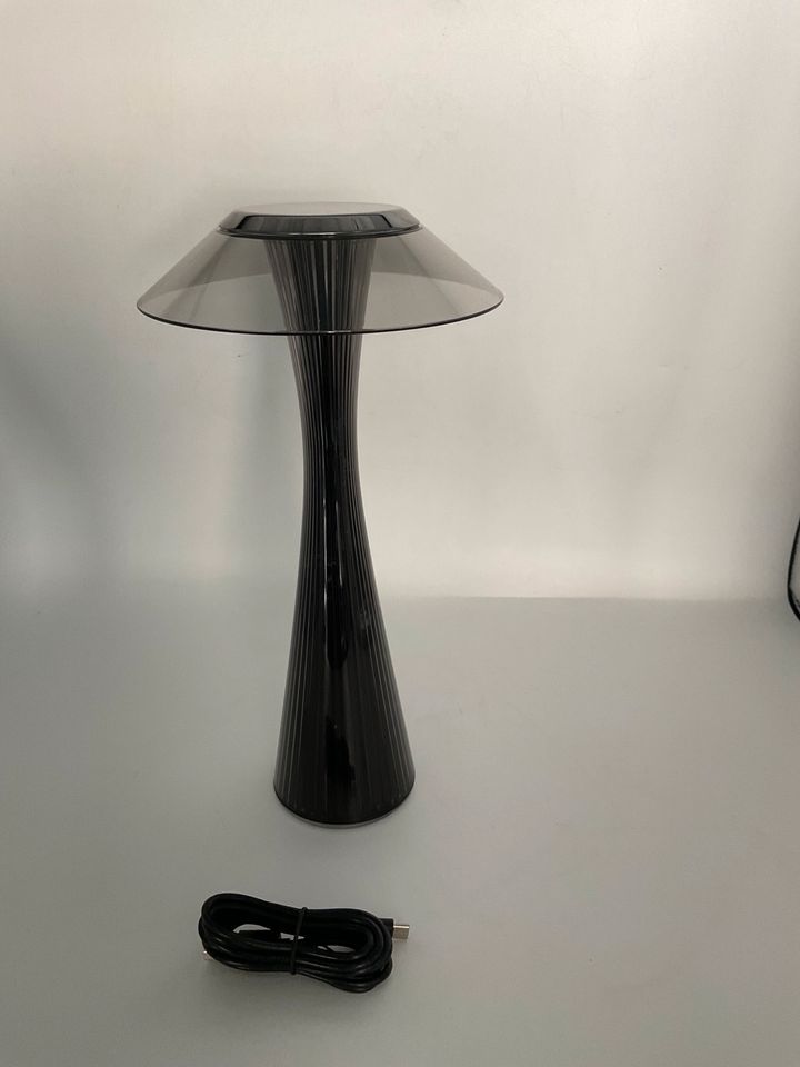 Kartell Space Lampe Farbe Titan