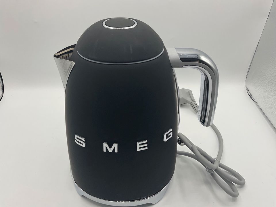 Smeg Wasserkocher schwarz matt