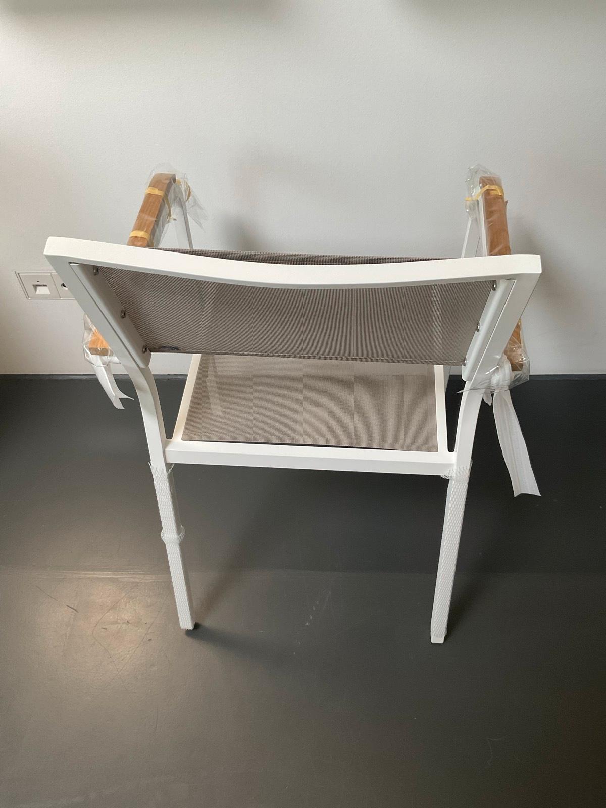 Jan Kurtz Stapelstuhl LUX Alu weiß Bezug taupe
