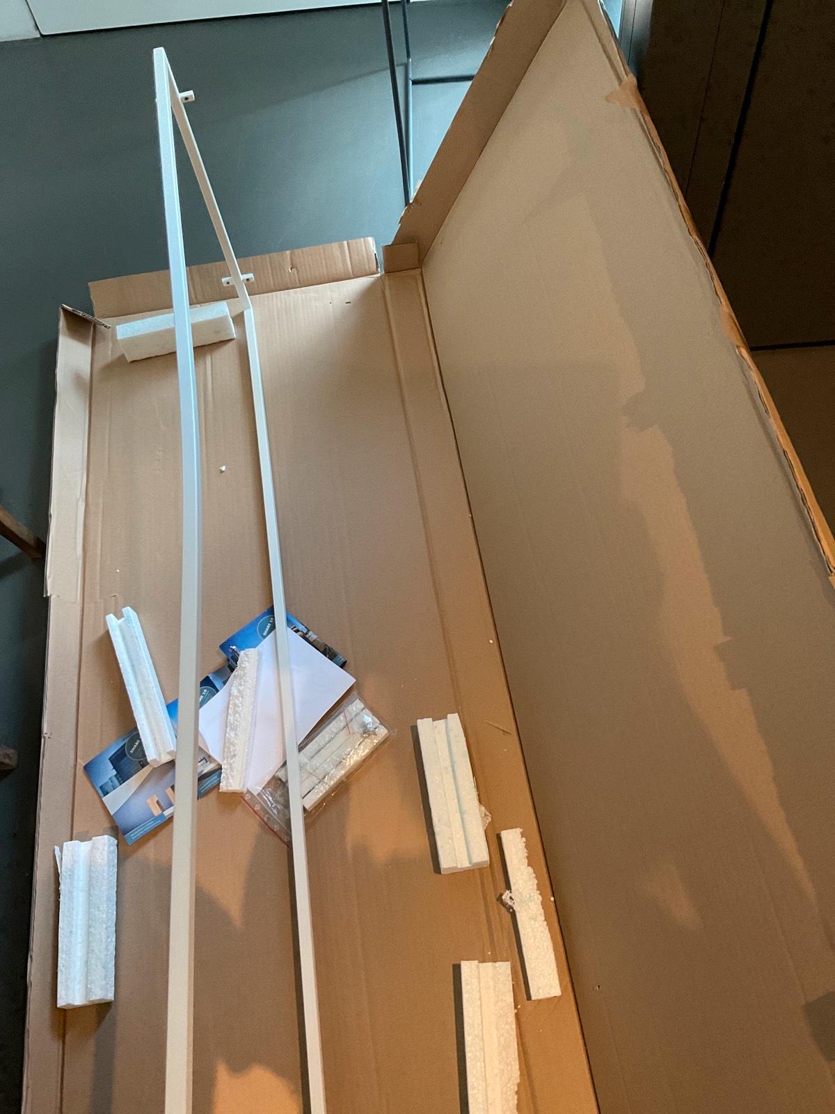 Jan Kurtz Garderobe Jonathan schwarz oder weiß - taupe