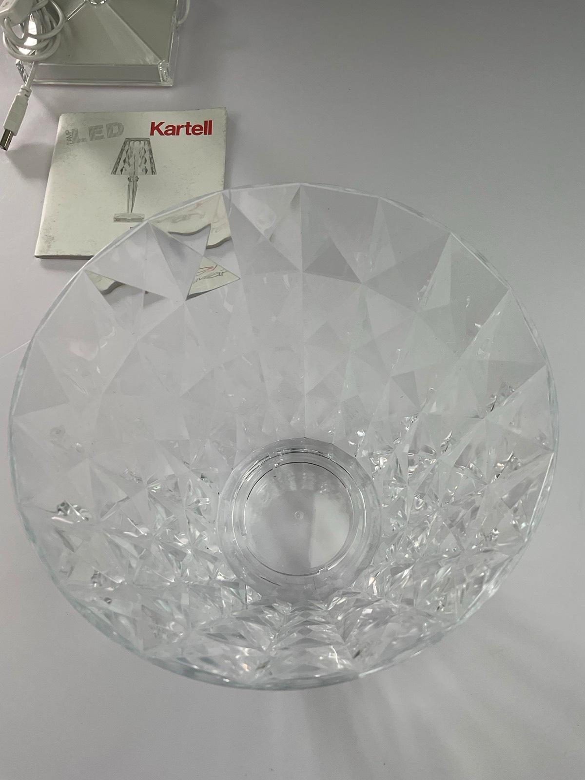 Kartell Big Battery mit Kabel glasklar