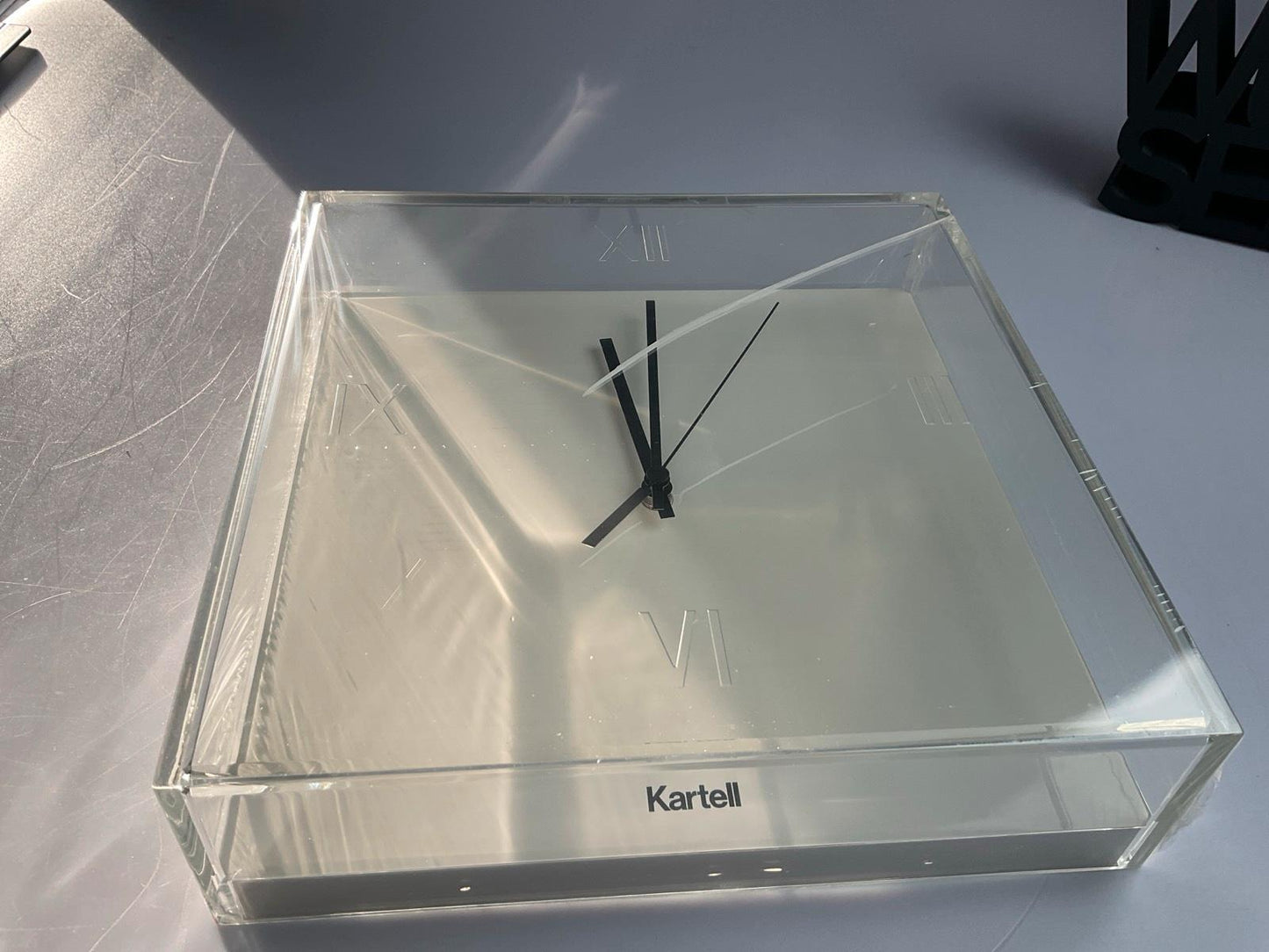 Kartell Tic Tac weiß Uhr