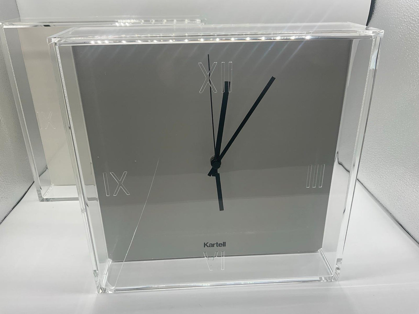 Kartell Tic Tac weiß Uhr