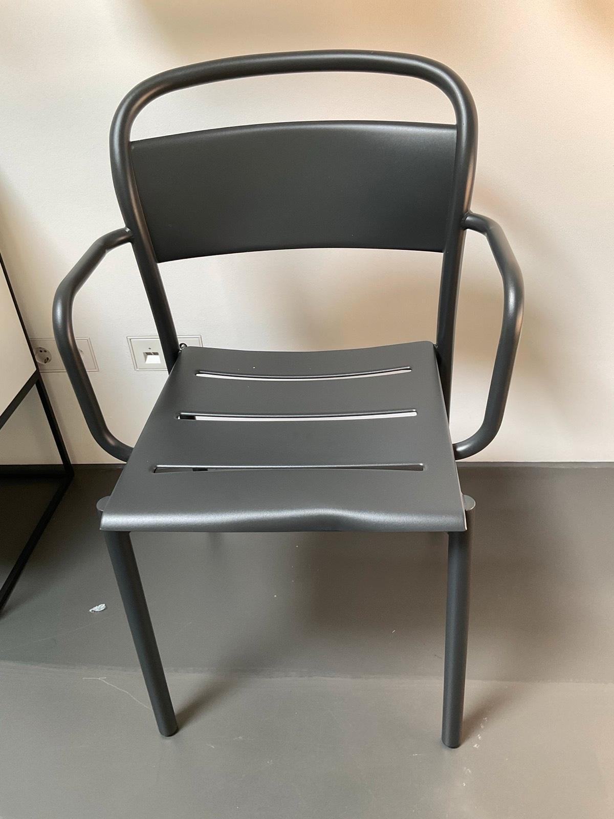 Muuto Linear Steel Armchair black