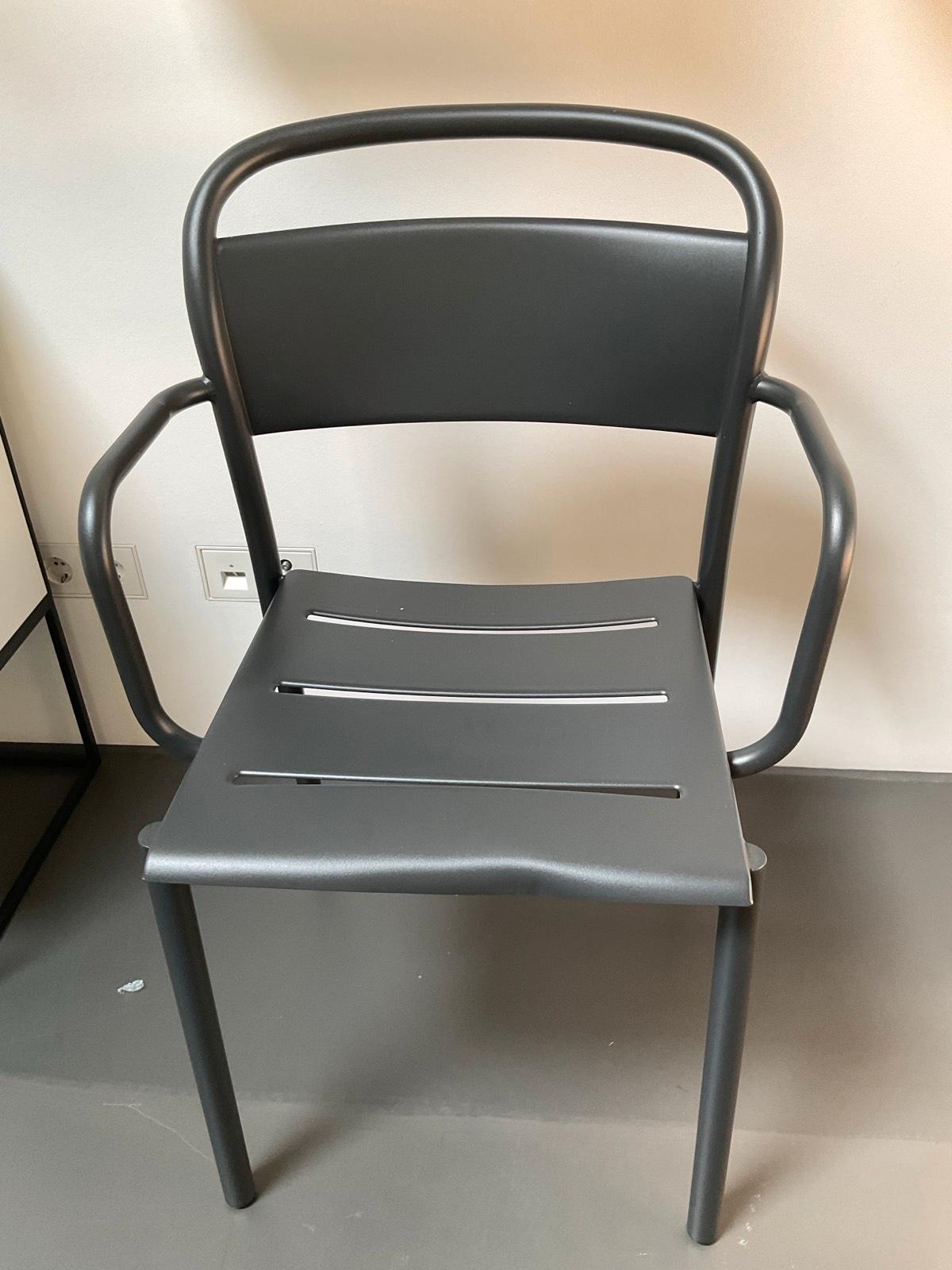 Muuto Linear Steel Armchair black