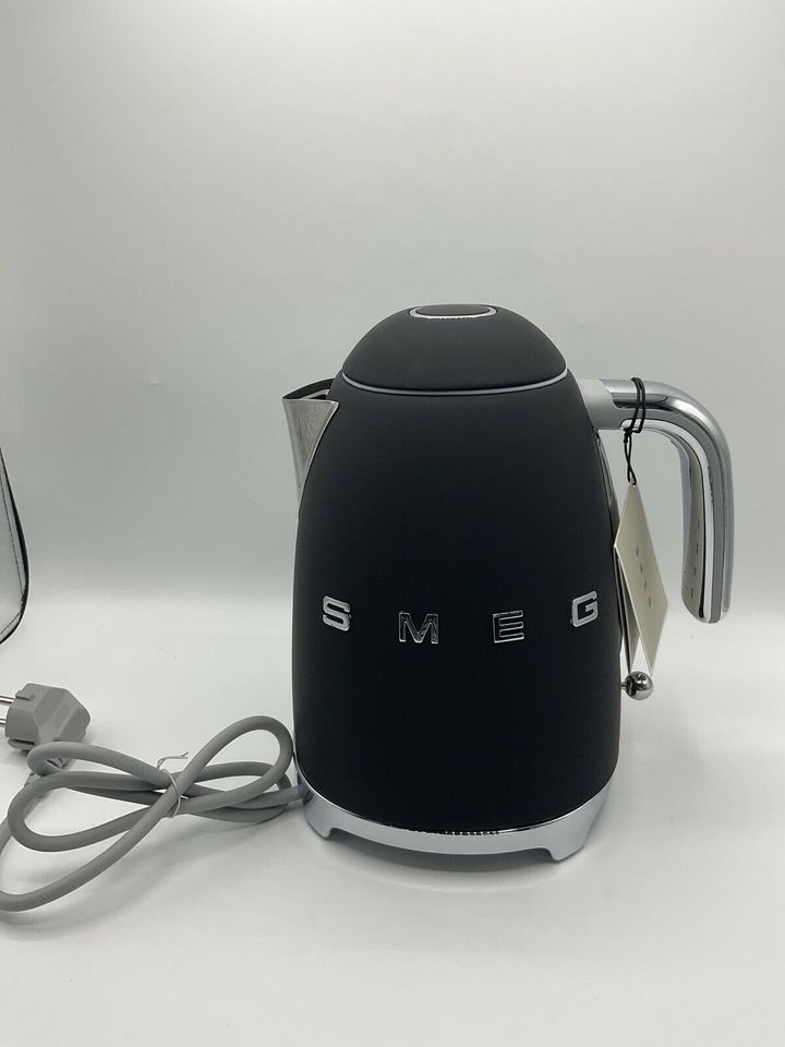 Smeg Wasserkocher schwarz matt