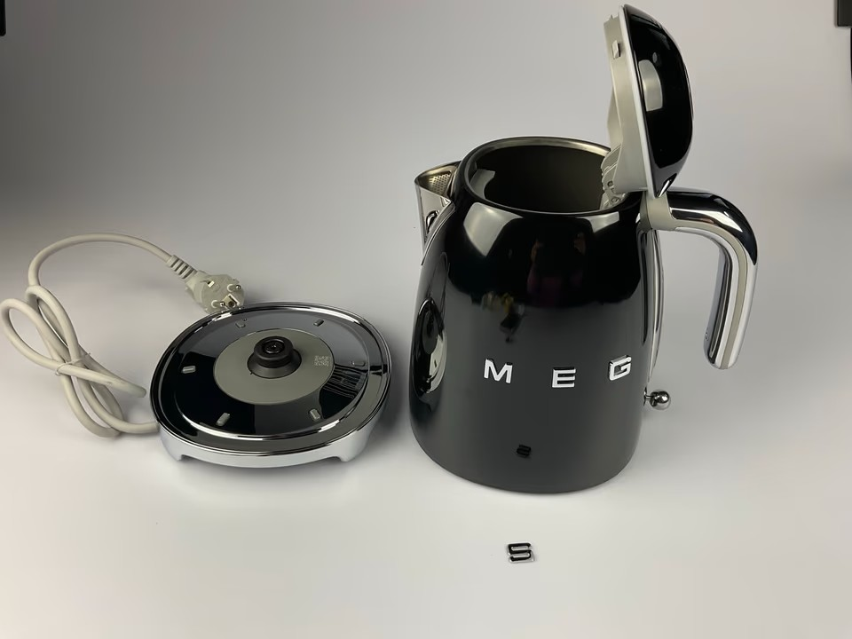 Smeg Wasserkocher schwarz